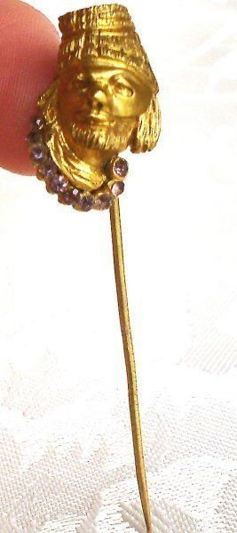 SUPERB ART DECO VENECIAN CARNIVAL MASK AMETHYST CRYSTALS GF STICK PIN 