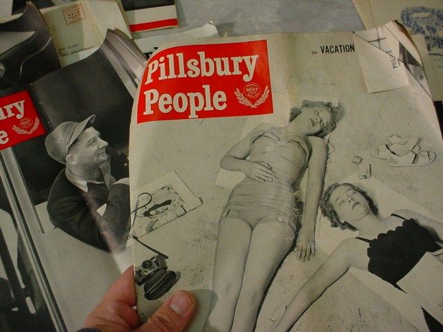 1940s/1950s PILLSBURY Food PEOPLE Employees NEWSPAPER/CATALOG 