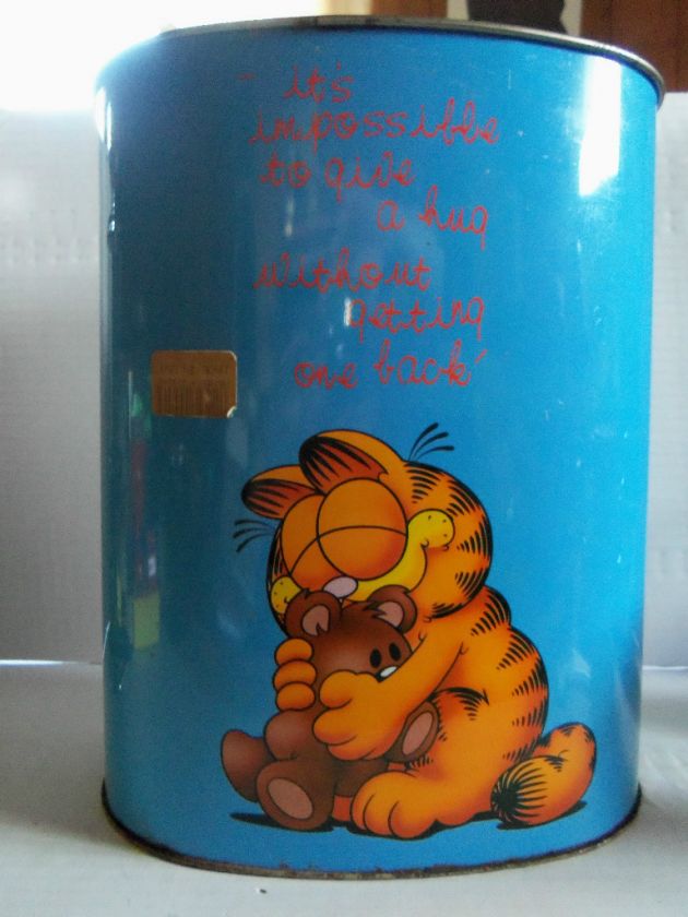 Garfield Its Im possible to give A Hug ,Without Getting One Back Trash 