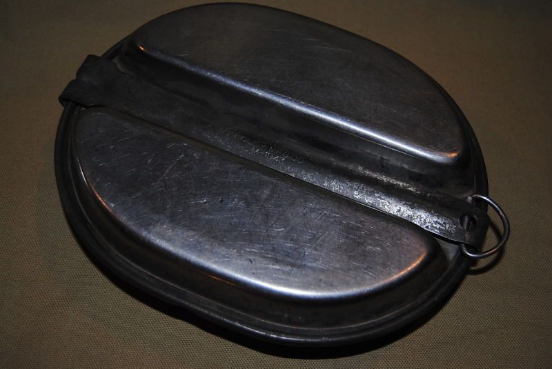 WWII 1943 Dated Mess Kit  