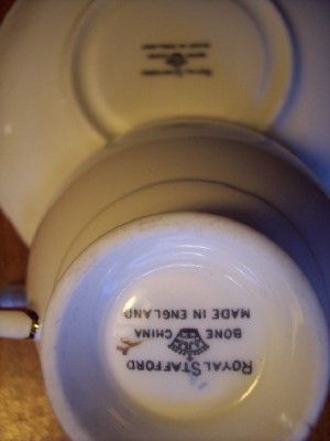 YORKS CABINS ANDOVER, NB CANADA LORING AFB BONE CHINA  