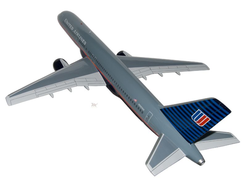 Boeing 757   200 United Airlines Desktop Airplane Model  