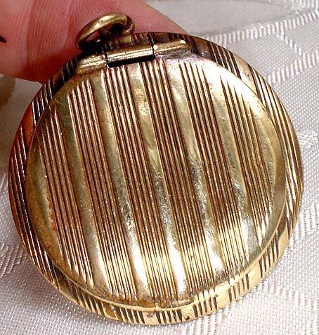 GORGEOUS ART DECO LINES PATTERN LOCKET PENDANT / FOB .  