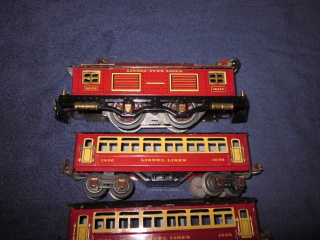 LIONEL IVES 1651E W/1690, 1690, 1991 PASSENGER CARS  