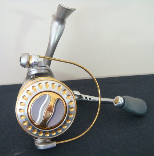 Shakespeare Supreme Magnesium fishing Reel 9bb Front Drag 2x al 