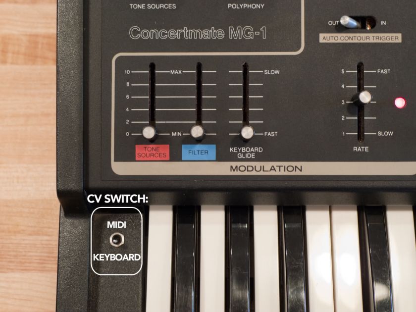   Moog Concertmate MG 1 Synthesizer   MIDI In, Filter In, Fast Response