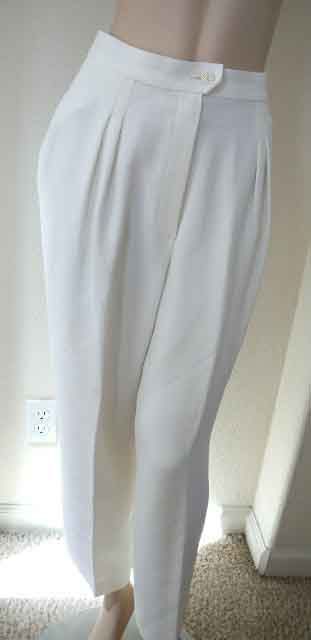 AUTHENTIC CHANEL PANTS WITH CC LOGO BUTTON IVORY  