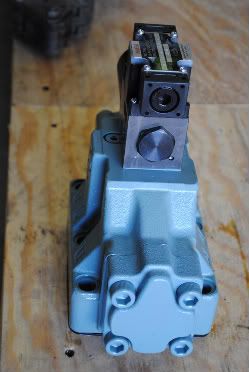   Solenoid Operated Directional Control Hydraulic Valve # 890  