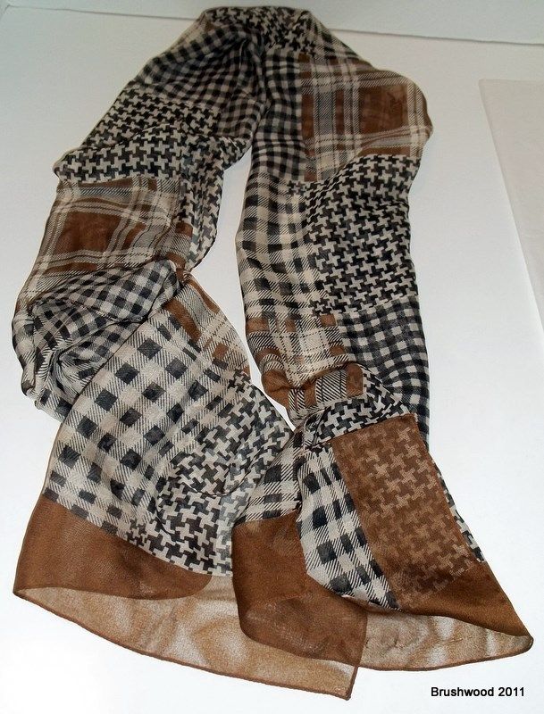 NEW  CEJON WOMAN PLAID SCARF FROM ITALY  