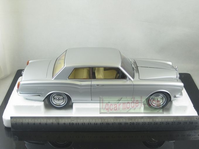 Paragon 1968 Rolls Royce Silver Shadow Coupe RHD Silver Metallic 1/18 