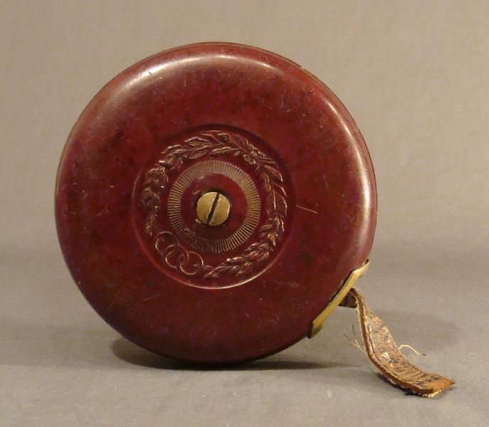 1960s VINTAGE CHINESE BROWN BAKELITE TAPE MEASURE LINE  