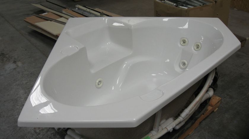 Aquatic Key West Luxury Whirlpool Jetted Tub  