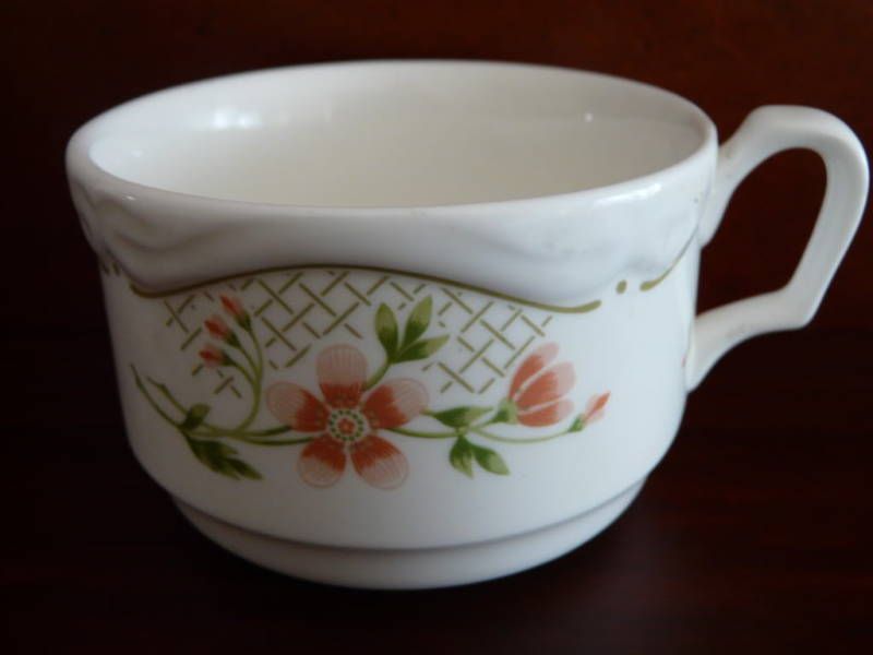 VINTAGE WEDGWOOD METALLISED BONE CHINA CAPPUCCINO CUP  