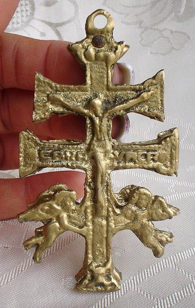 GREAT VINTAGE CARAVACA SLIDE CROSS.SKULL & BONES.  