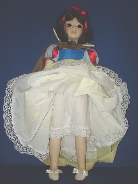 Porcelain SNOW WHITE Doll Artist Jerri McCloud 1983  