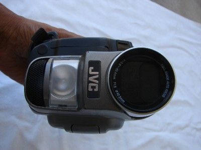 JVC SUPER VHS   DIGITAL SIGNAL PROCESSING CAMCORDER  