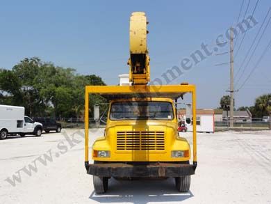 Bucket Truck Digger Derrick Forestry Crane Boom Cherry Picker Altec 