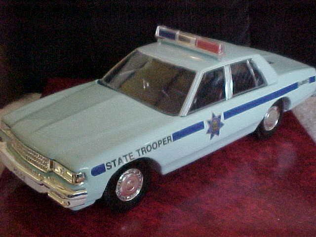 Jim Beam 1992 Blue State Trooper Car**MINT w/BOX police  