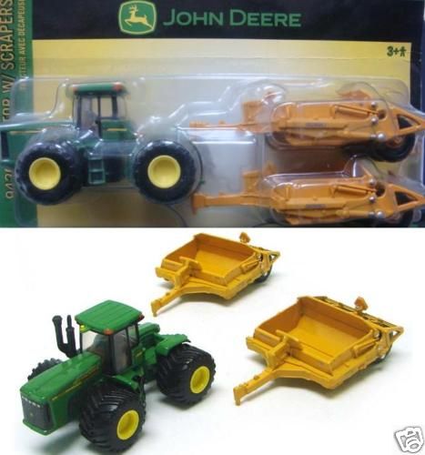 JOHN DEERE ERTL 9420 TRACTOR WITH SCRAPERS NEW 15929  