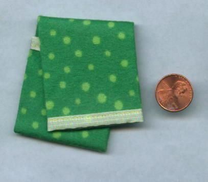 Miniature Dollhouse Blanket / Green   Green Dots  