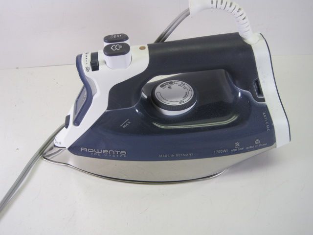 AS IS ROWENTA DW8080 PRO MASTER 1700W STEAM IRON  